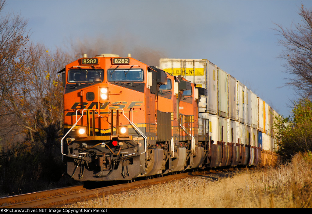 BNSF 8282